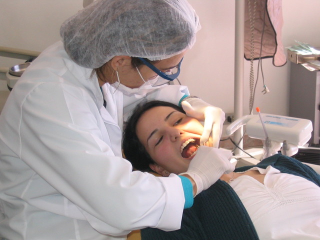 親知らずの抜歯で続く腫れる期間とアフターケア法6つ