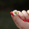 さかむけができる5つの原因に秘められた体調不良のサインと改善するための方法