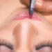 意外に簡単に実現できる唇をぷるぷるにする6ステップ